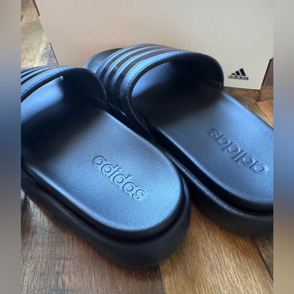 NWT Adidas Adilette Platform Sandals Slide - Picture 4 of 6